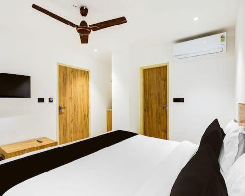 Hotel Star Delhi -free Airport Pickup 4*