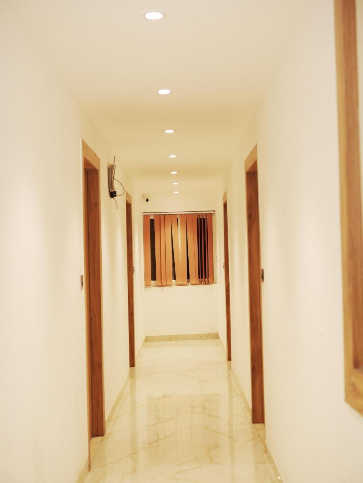 Star Delhi -free Airport Pickup Hotel New Delhi