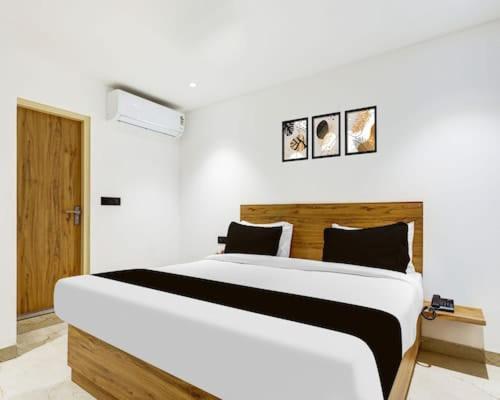 Star Delhi -free Airport Pickup Hotel 4*